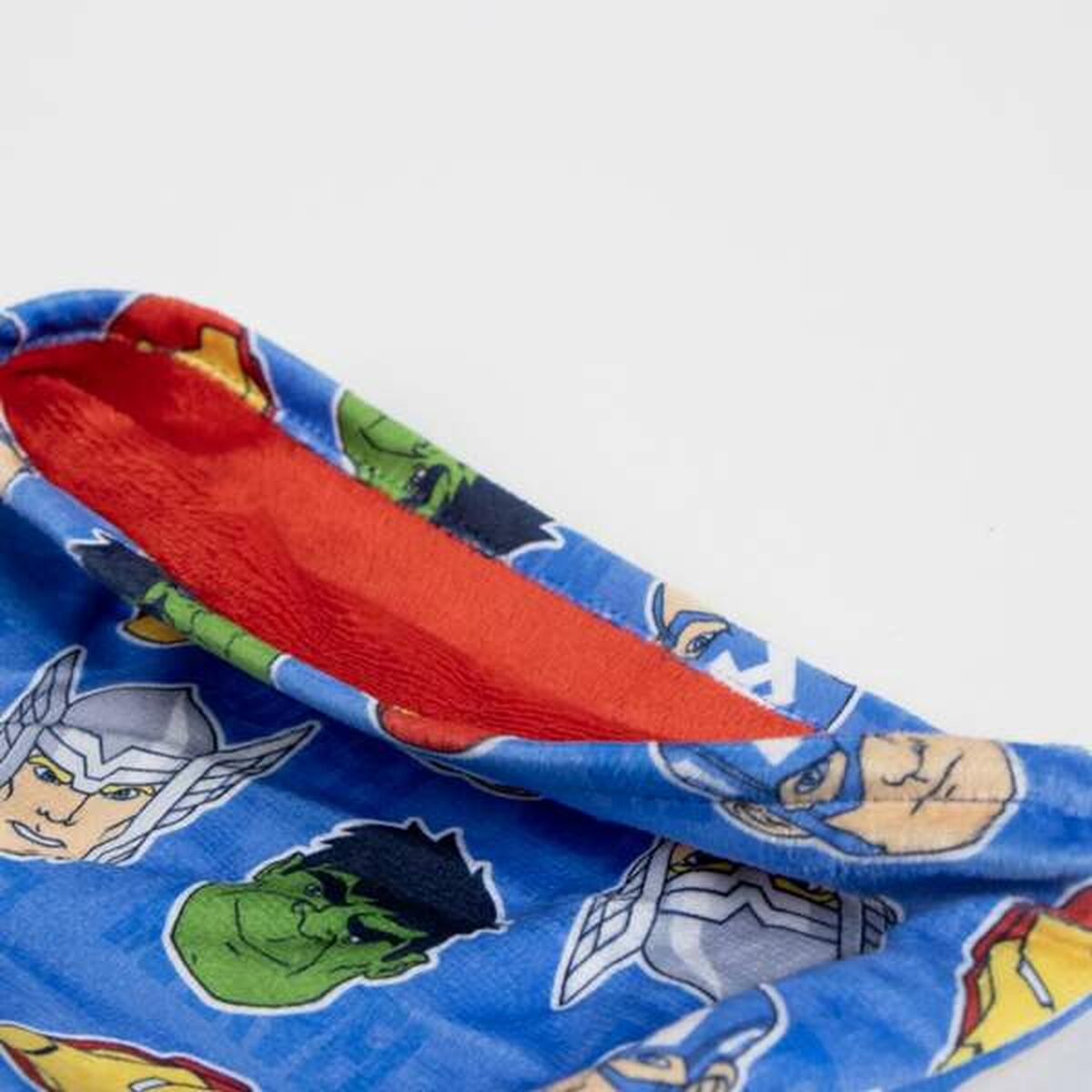 Nekwarmer The Avengers-Topper Trend